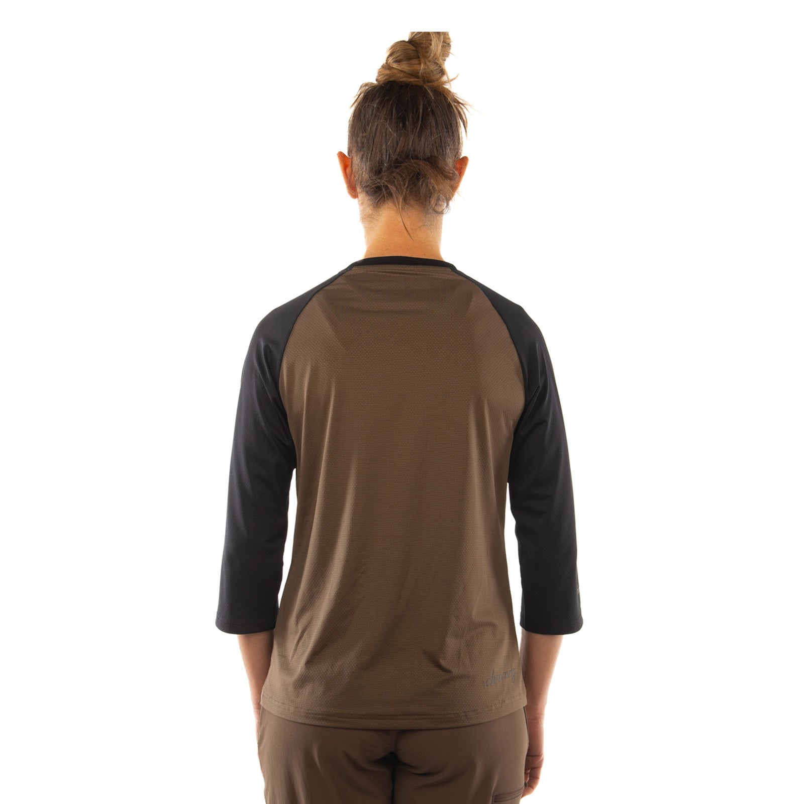 The model is 5' 8" wearing size Medium.